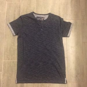 Four button short sleeve tee shirt